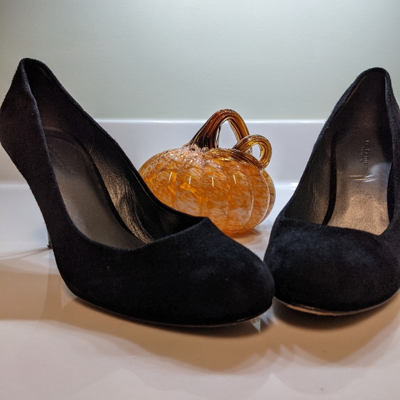 Black Suede 3.5" Heel Pump from Venice Italy- Great Condition - Picture 7 of 8
